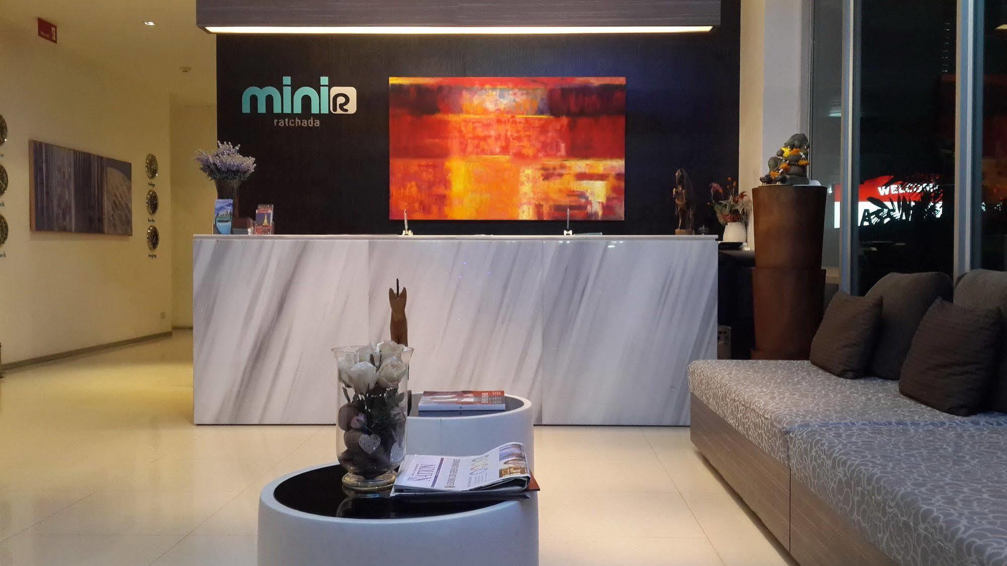 The Mini R Ratchada Hotell Bangkok Exteriör bild