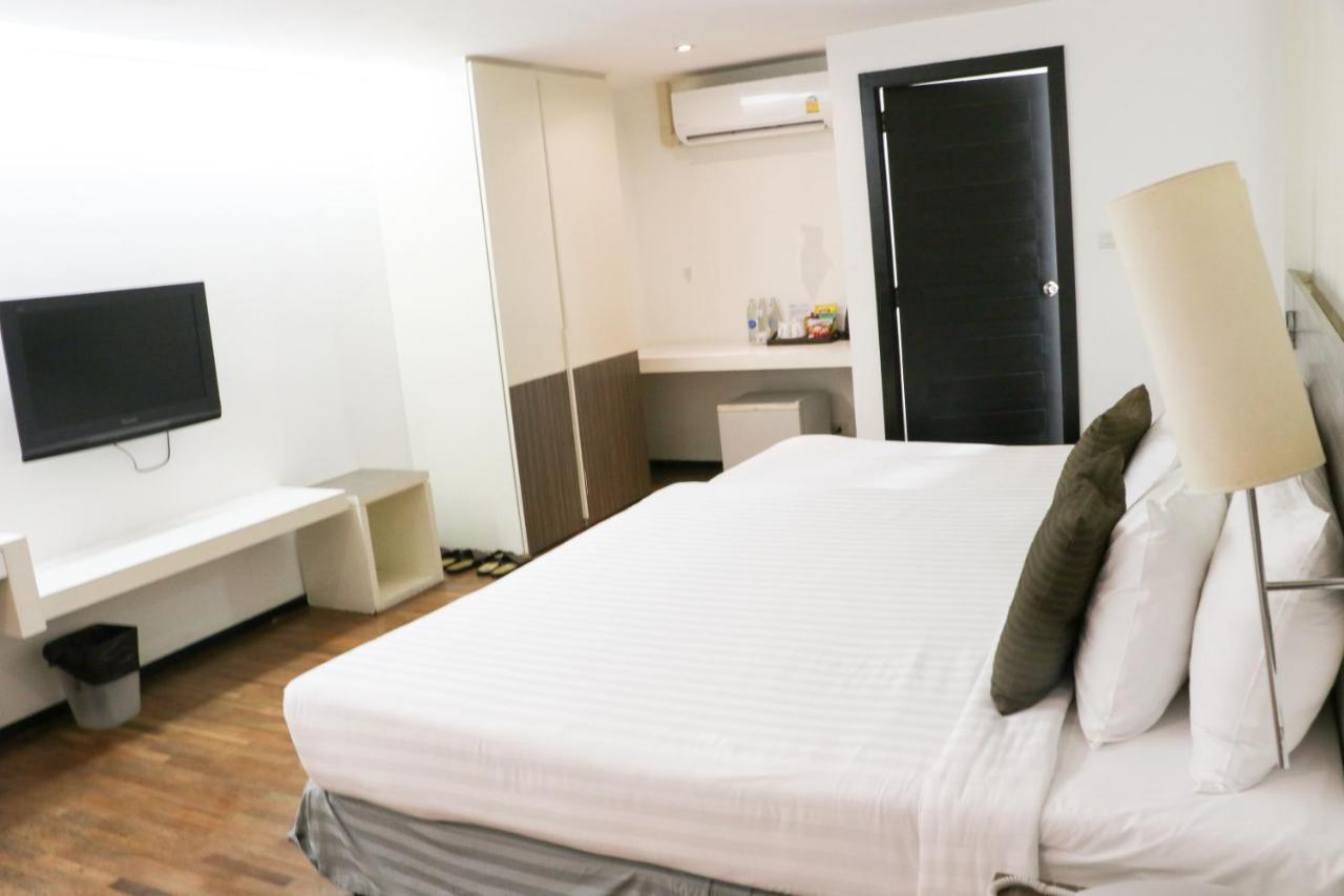 The Mini R Ratchada Hotell Bangkok Exteriör bild
